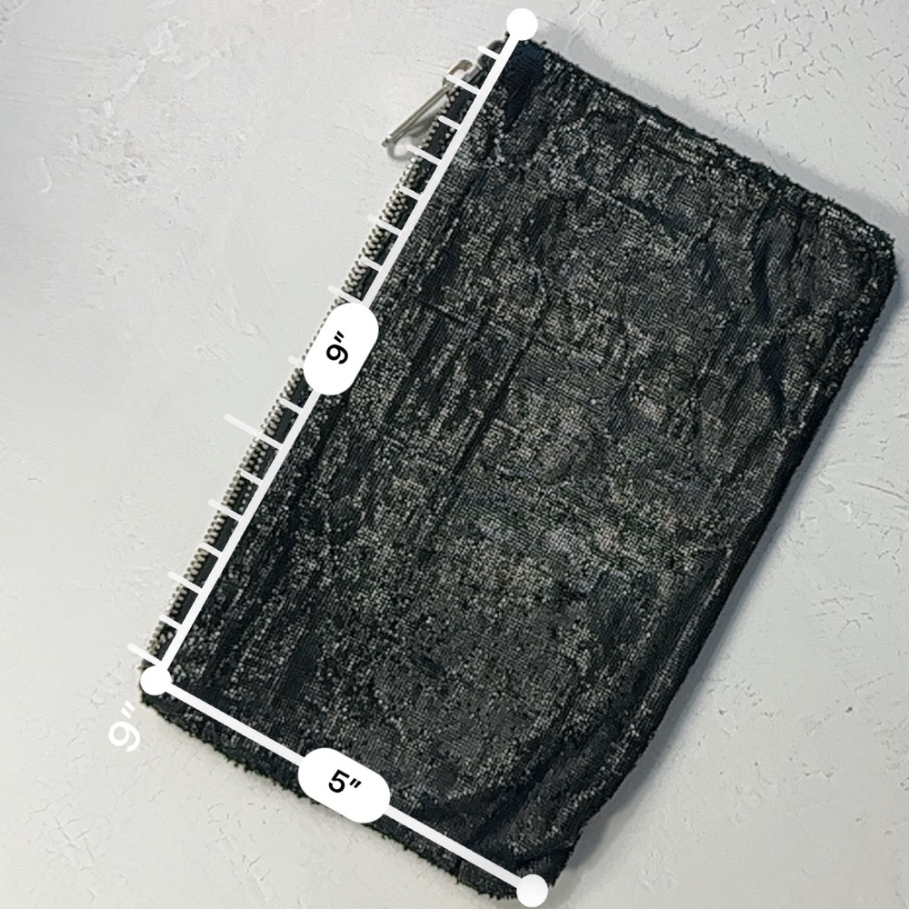 ZILLA Metallic Clutch Bag | BLACK / Silver Designer**
